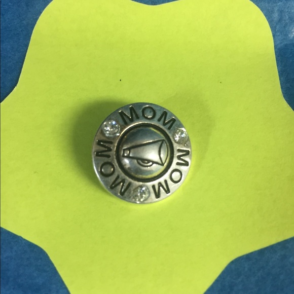 Set of 3 (18mm) Silver Mom sports snap buttons - Picture 2 of 3